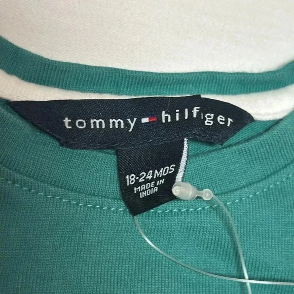 Tommy Hilfiger - NWT -  short sleeve flower T-shirt. Size 18-24 months - Picture 2 of 4